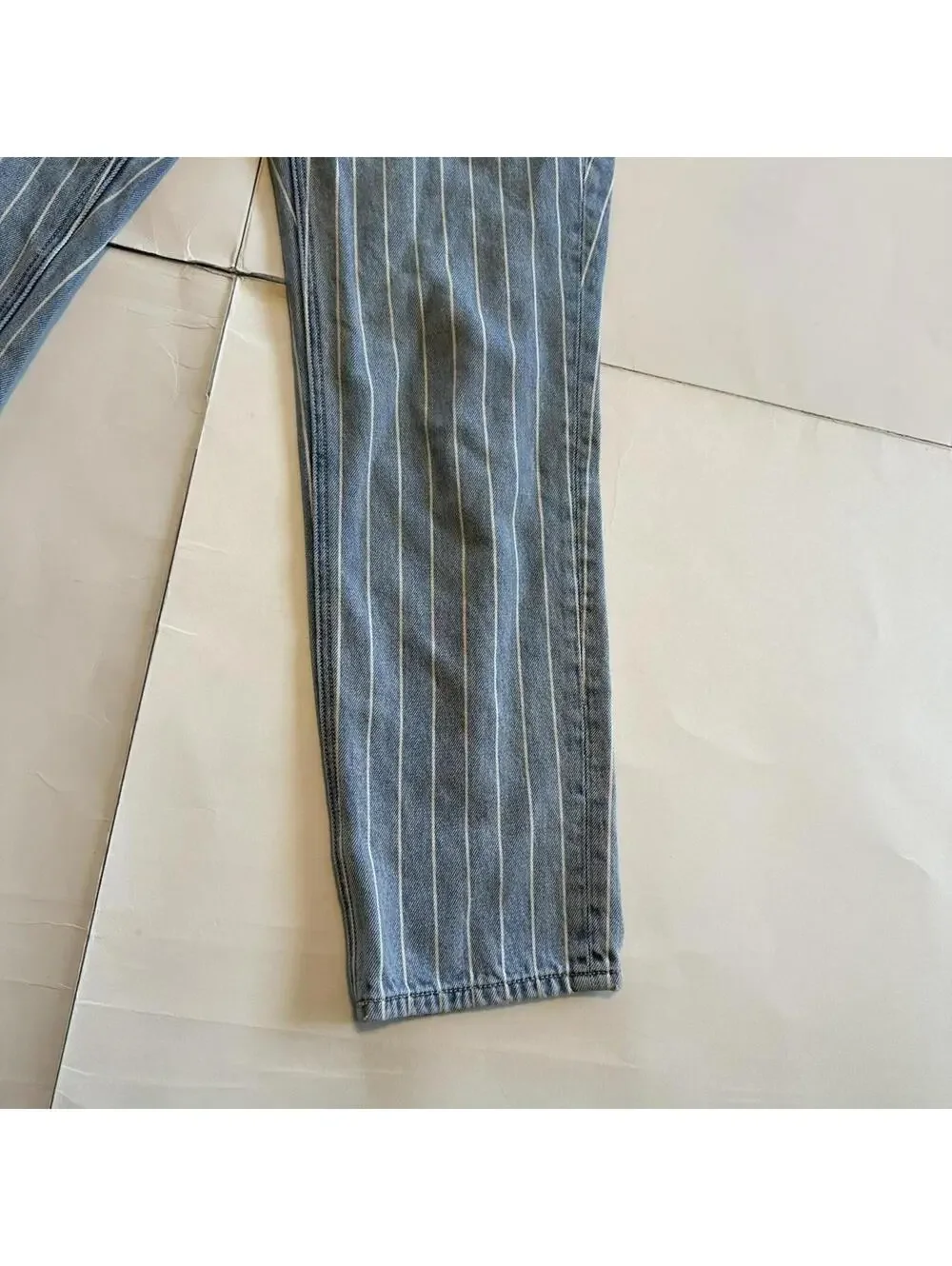 American Eagle pinstriped mom jean- size 2 regular